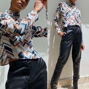 NWT Babaton Aritzia Campbell Blouse Mockneck Geometric Multicolor - XXS